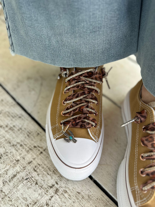Harmon Sneaks