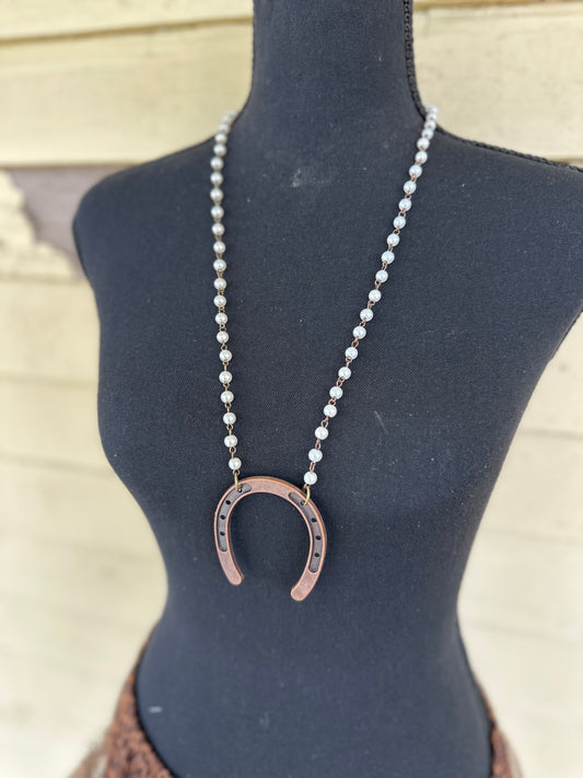 Pearl Horseshoe